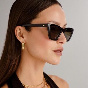 Le Specs velodrome sunglasses in black